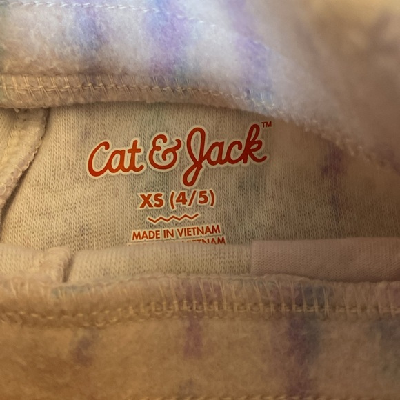 Cat & Jack size 4-5 and 5T bundle. Good condition. Shirt is 5T, shorts are 4-5. - Picture 10 of 11
